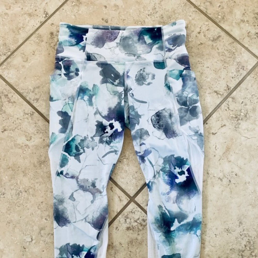 Athleta Floral Mudra 7/8 Tight - Picture 3 of 6